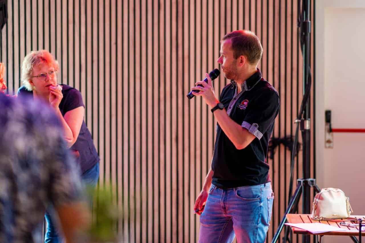 Pubquiz bedrijfsuitje quizmaster