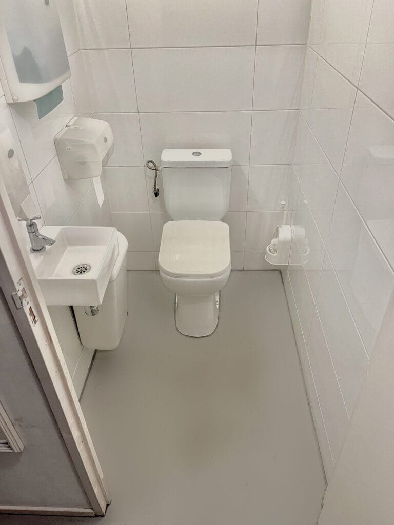 toilet glazen hooiberg