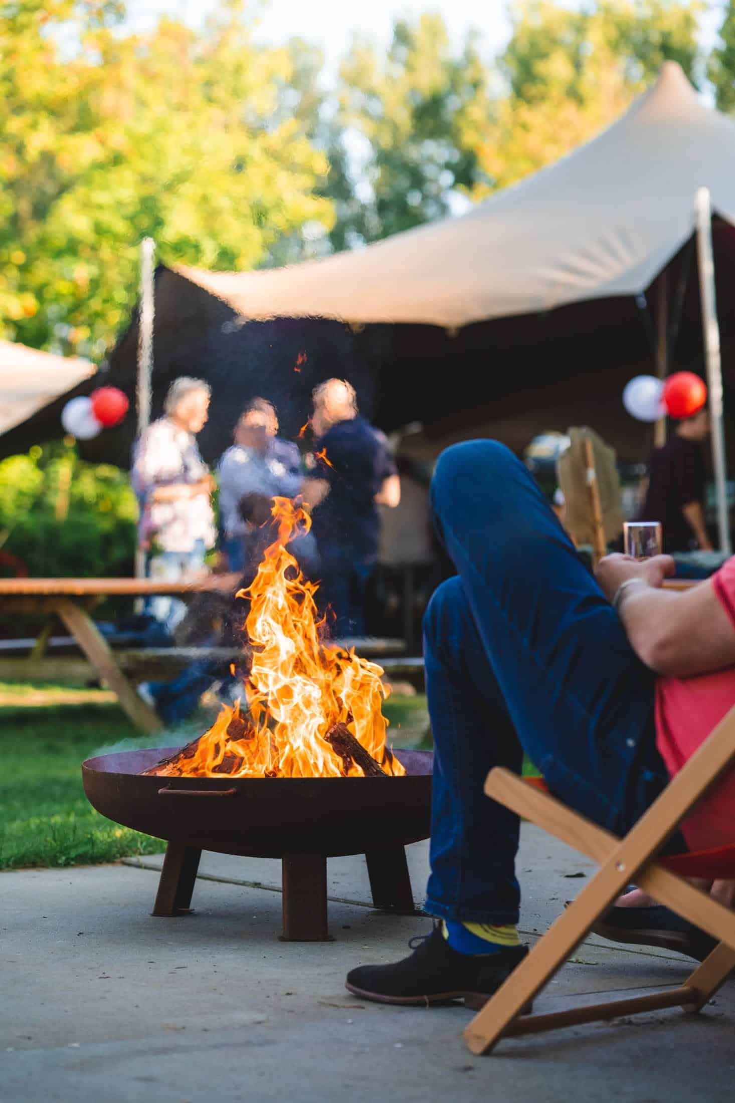 bosbioscoop sfeer vuur tent